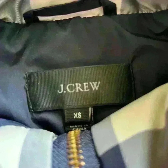 JCREW - Women’s puffer vest in gingham navy and white check. Size XS - Picture 5 of 8